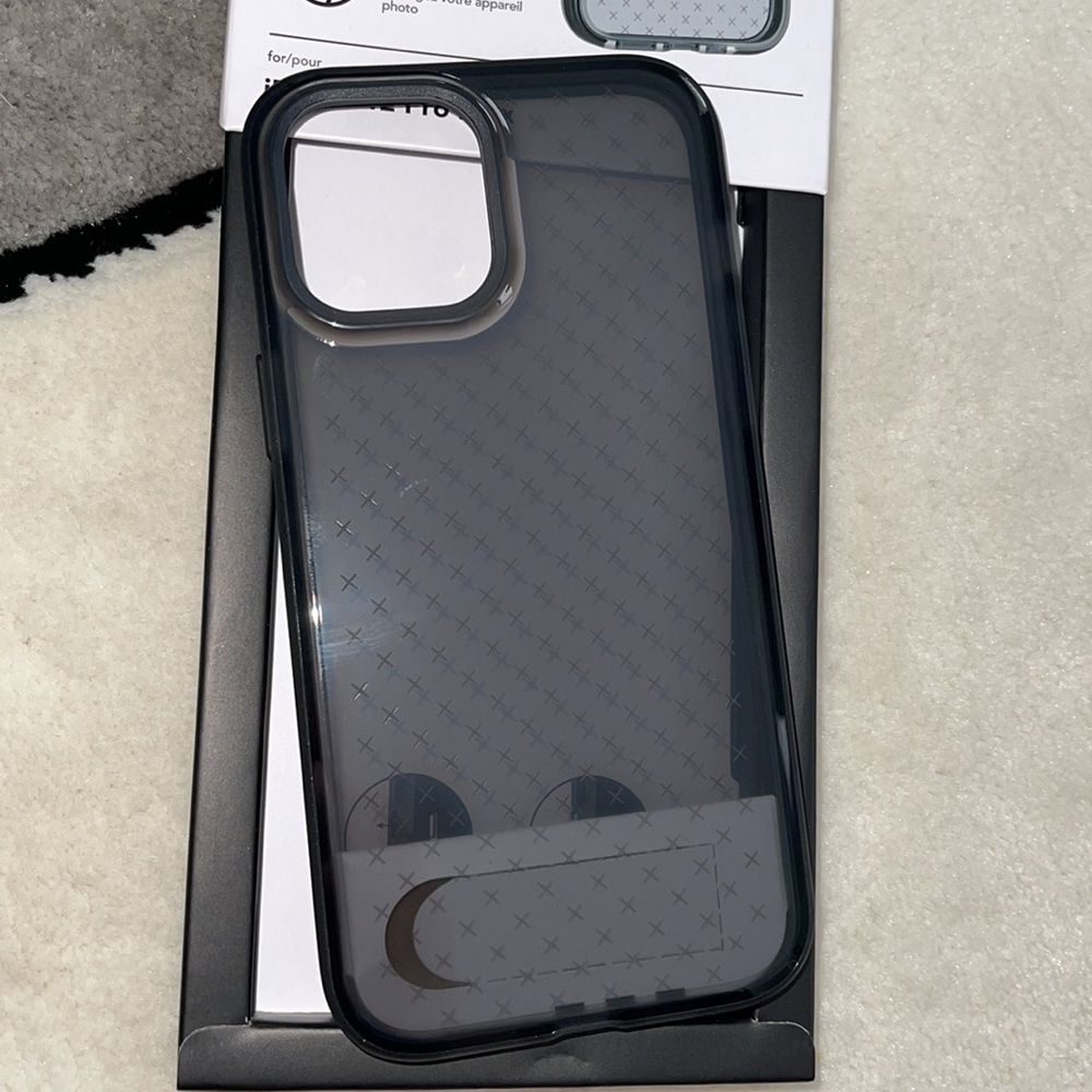 Tech21 Black Case - Picture 3 of 5